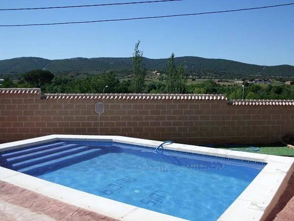 Apartamento para 8 personas, con Balcón y Terraza además de Jardín y Piscina en Retuerta del Bullaque