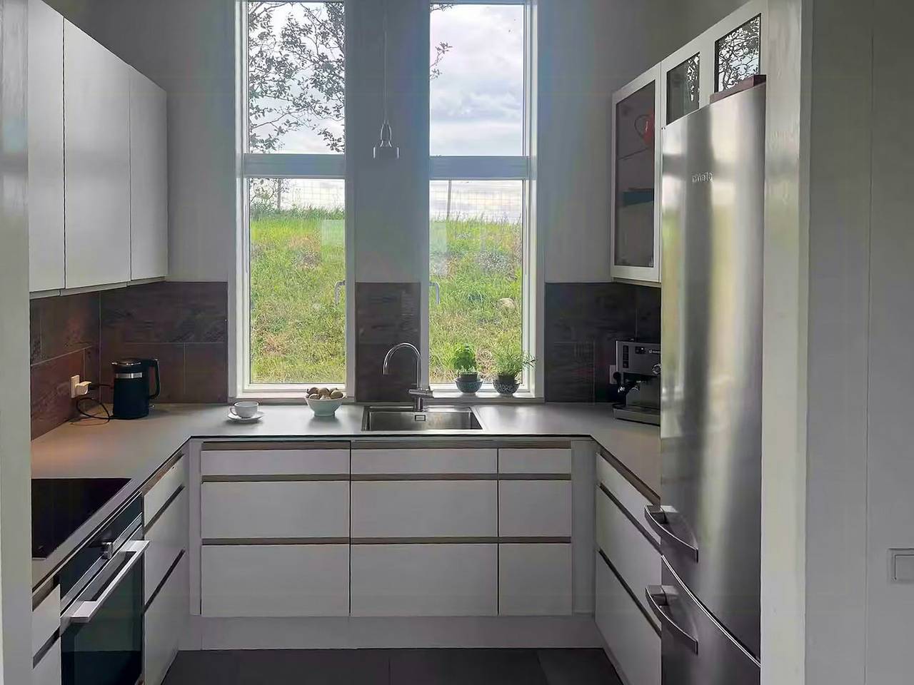 Haus mit überdachter Terrasse am Stavns Fjord in Samsø