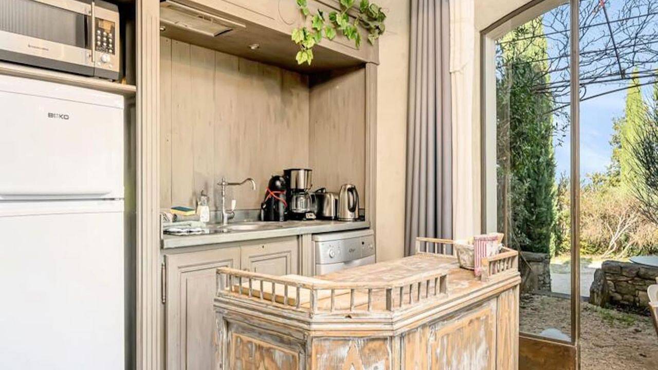 Entire holiday apartment, Ferienwohnung für 2 Personen (33 m²) in Commune d'Oppède in Oppède, Parc naturel régional du Luberon