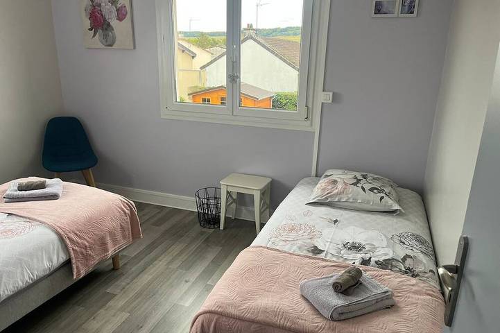 Location de vacances pour 8 personnes, avec sauna et jardin, animaux acceptés à Vertus - 4