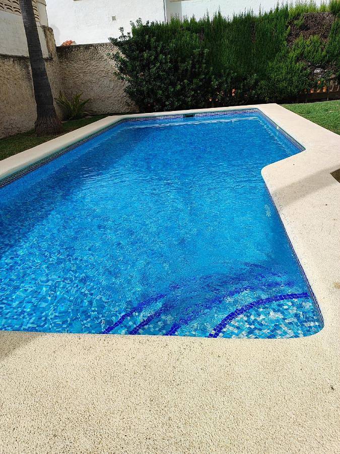 Gîte pour 4 personnes, avec terrasse et piscine à Piles - 2