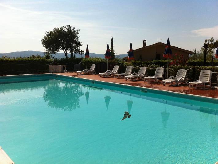 Agriturismo per 4 persone, con giardino e piscina a Santa Luce