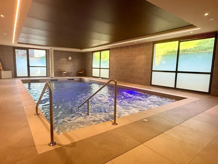Aparthotel para 2 personas, con jardín además de vistas y piscina, Se admiten mascotas - 1