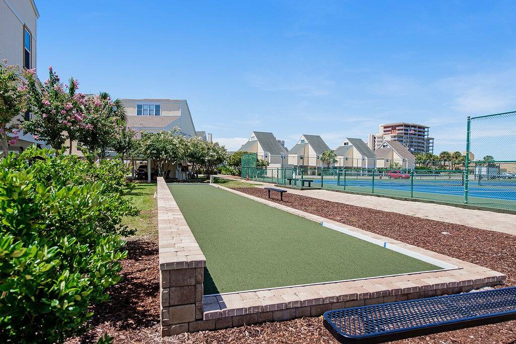 Ganze Wohnung, Sparkling Studio with Shared Pools, Hot Tubs, Golf, Tennis, & a Private Beach in Destin, Emerald Coast