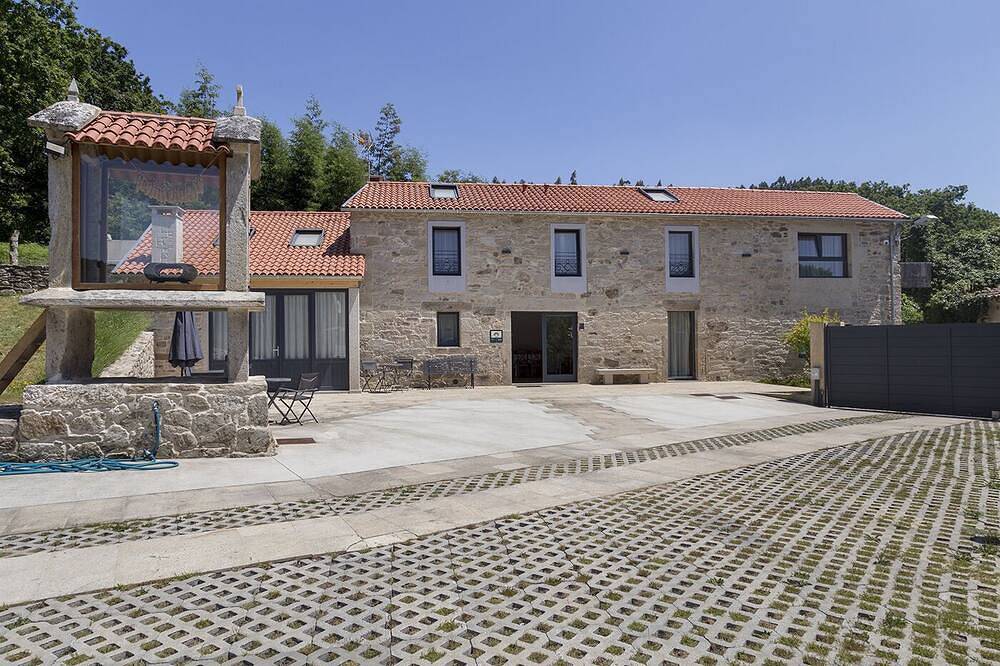 Casa Rural para 9 Personas en Villestro, Santiago de Compostela