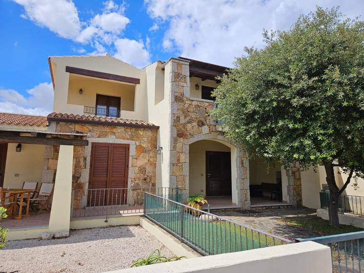 Appartamento per 4 persone, con panorama e balcone, adatto a famiglie con bambini in Posada