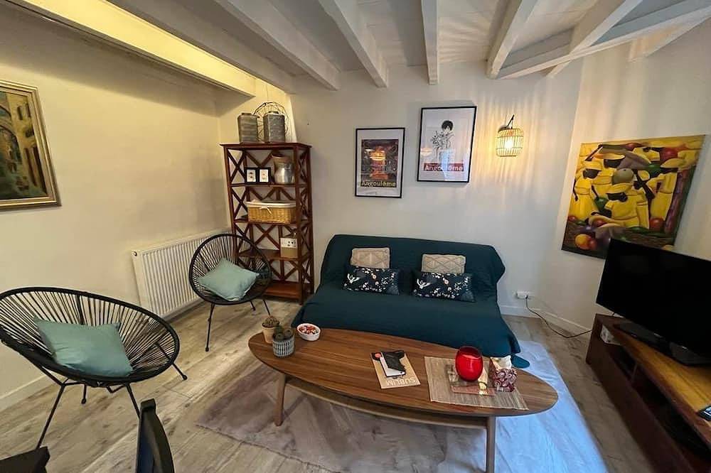 Charming Town Center House in Angoulême, Charente