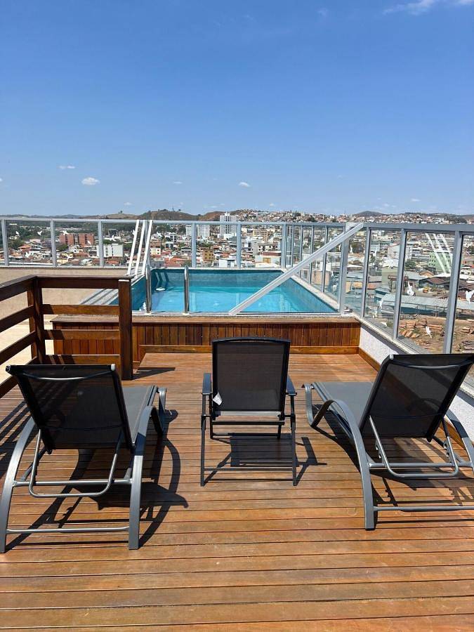 Casas e apartamentos de temporada para 2 pessoas, com piscina e balcão e ainda vista, com animais de estimação em São João del-Rei