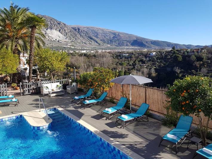 Casa rural para 2 personas, con Terraza y Jardín además de Piscina y Sauna en Dúrcal