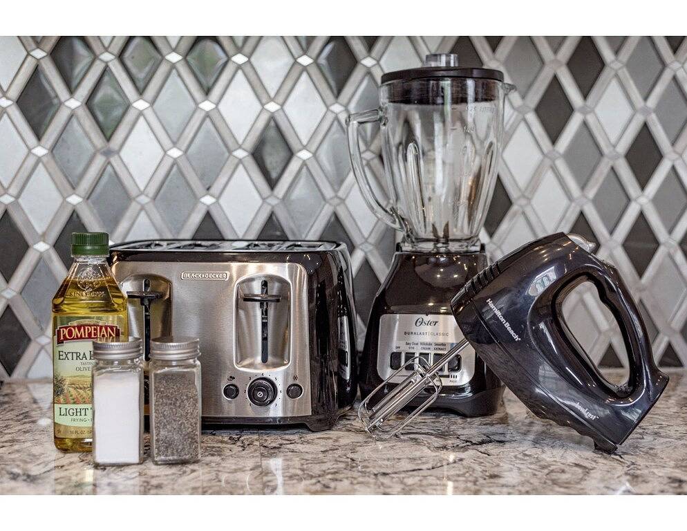 Ganze Wohnung, ⚜️ Perfect Downtown 1 Bedroom plus Queen Sleeper Sofa & Private Terrace ⚜️ - The Livingston in New Orleans, Orleans Parish