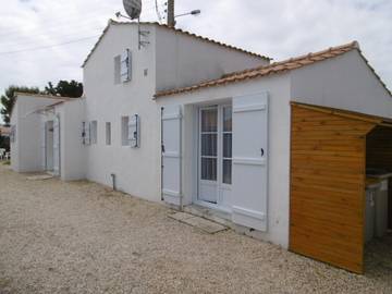 Gîte pour 4 personnes, avec terrasse dans Plage des Sableaux
