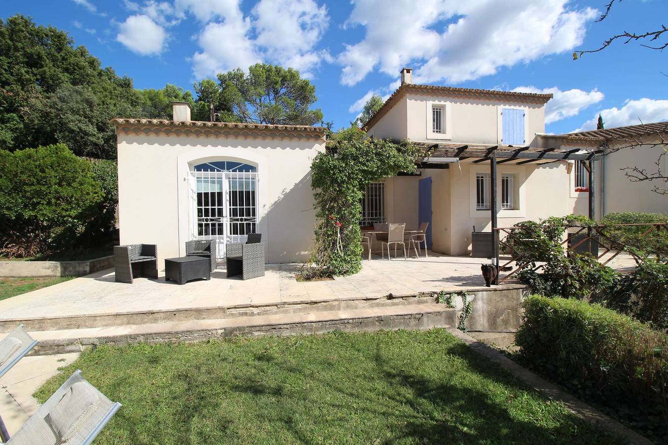 Belle villa climatisée à Poulx, animaux admis  (1). in Poulx, Région de Nîmes