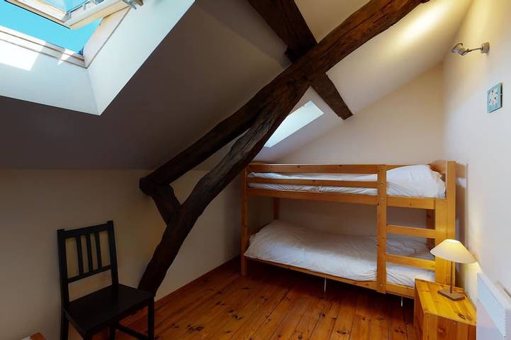 Location de vacances pour 9 personnes, avec jardin ainsi que piscine et sauna à Sainte-Foy-de-Longas - 2