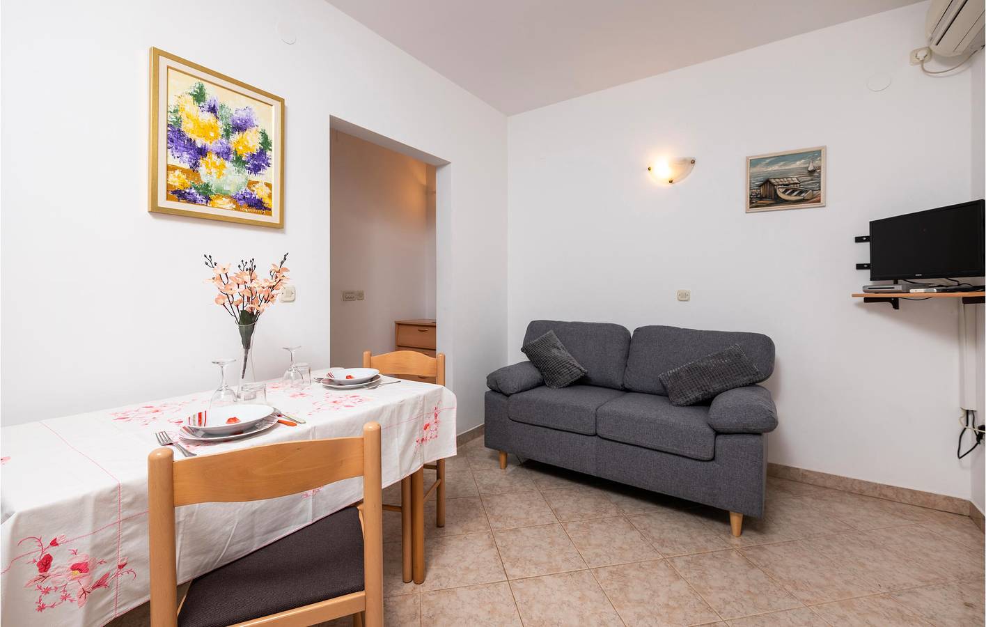 Apartamento vacacional entero, Apartamento de vacaciones para 2 personas con terraza in Banjole, Costa sur de Istria