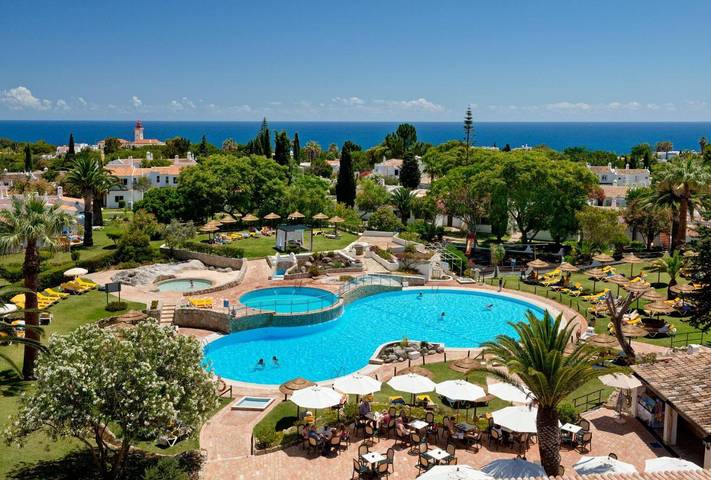 Resort für 7 Personen, mit Balkon und Terrasse sowie Garten und Kinderpool in Carvoeiro