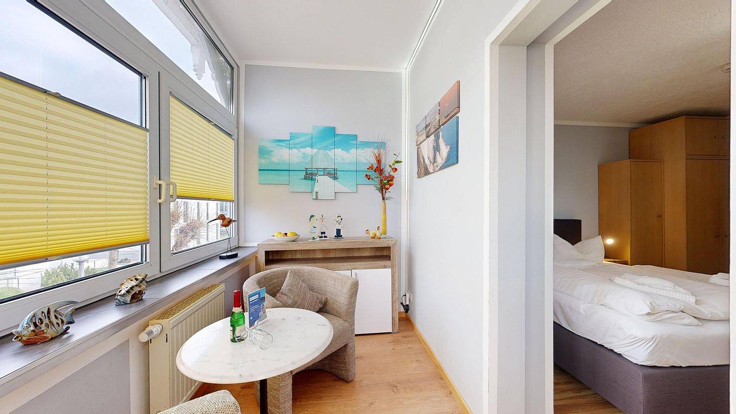 Ganze Wohnung, Gemütliche, strandnahe Fewo für 2 Personen mit super Preis-Leistungs-Verhältnis. in Ostseebad Binz, Binz