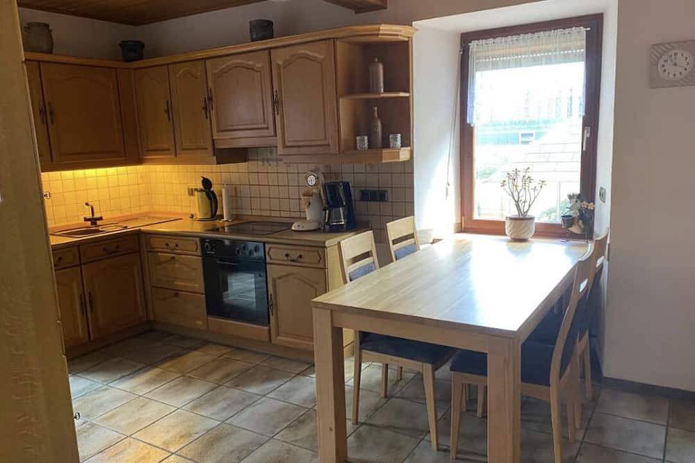 Small Moselle house in Piesport, Bernkastel-Kues en Omgeving