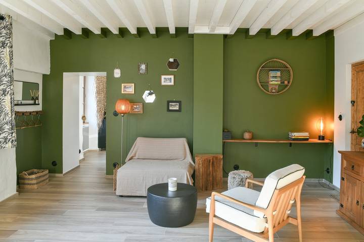 Location de vacances pour 2 personnes, avec jardin, adapté aux familles dans l' Ain