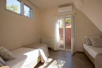 Villa per 4 Persone in Eubea, Foto 3