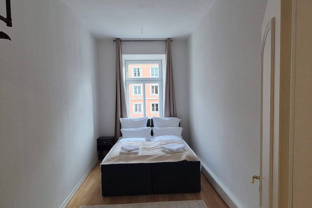 Appartamento intero, Munich Directly at the Oktoberfest for up to 13 Guests in the Apartment London in Monaco di Baviera Ludwigsvorstadt, Monaco di Baviera