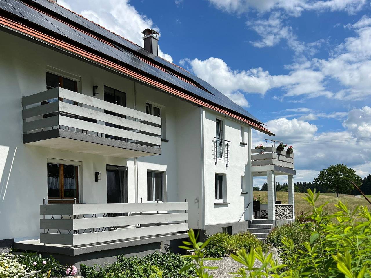 Ganze Wohnung, Ferienwohnung Südlicht" mit privater Terrasse, Gemeinschaftsgarten und Wi-Fi in Wangen im Allgäu, Region Bodensee-Oberschwaben