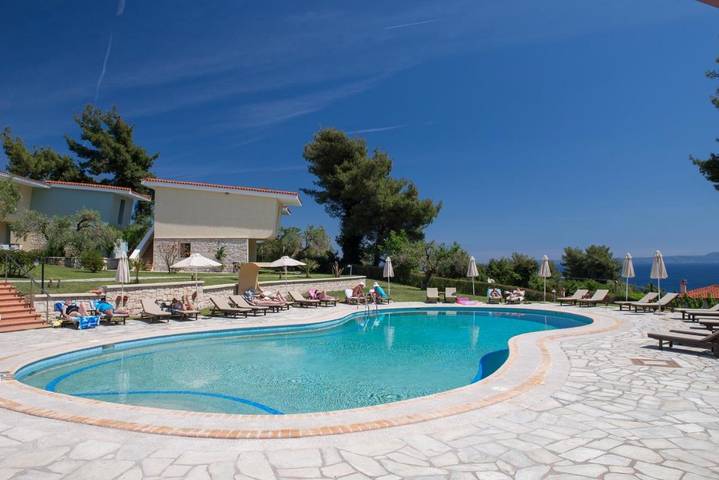 Hotel für 5 Personen, mit Garten und Kinderpool sowie Ausblick und Pool, kinderfreundlich