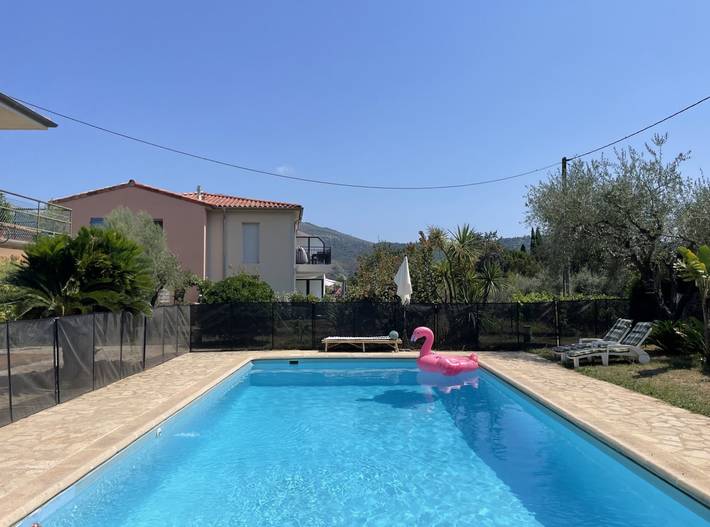 Gîte pour 4 personnes, avec jardin ainsi que terrasse et piscine dans les Alpes maritimes - 4