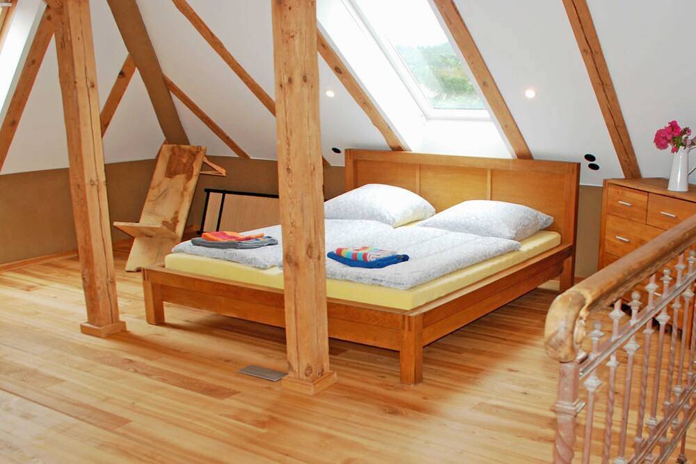 Ganze Wohnung, 02 Ferienwohnung Wittow - Ferienwohnungen im Gutshaus Gnies in Ralswiek, Bergen auf Rügen und Umgebung