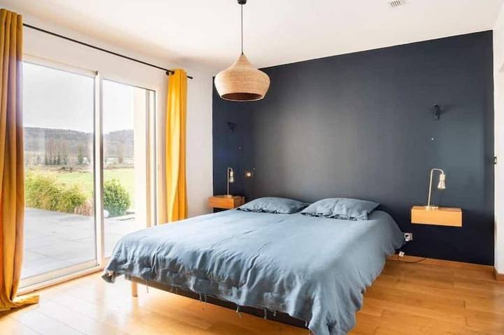 Location de vacances pour 10 personnes, avec terrasse et jardin à Le Mesnil-sous-Jumièges - 2