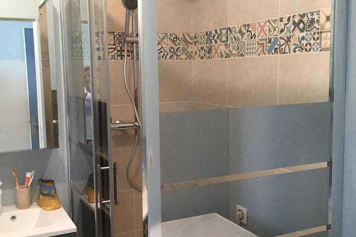 Apartamento entero, Completely renovated apartment. Front row sea view in La Grande-Motte, Costa mediterránea (Francia)