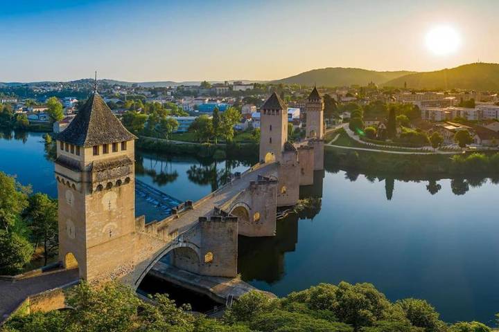 Location de vacances pour 3 personnes, avec terrasse ainsi que piscine et jardin à Prudhomat - 3
