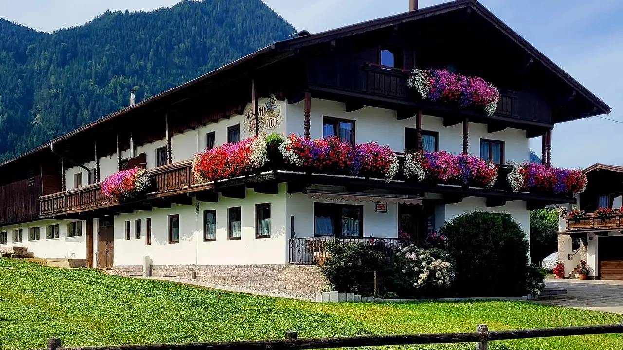 Geheel vakantieappartement, Vakantieappartement voor 6 personen met balkon in Reith im Alpbachtal, Kaisergebirge