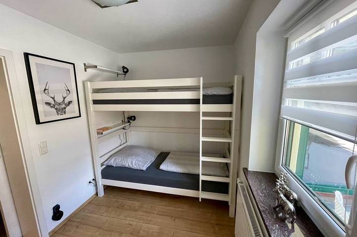 Ganze Wohnung, 5 Sterne Fewo am Hopfensee direkt am See mit 2 Terrassen& Tiefgaragenstellplatz in Hopfen am See, Bayerisch Schwaben