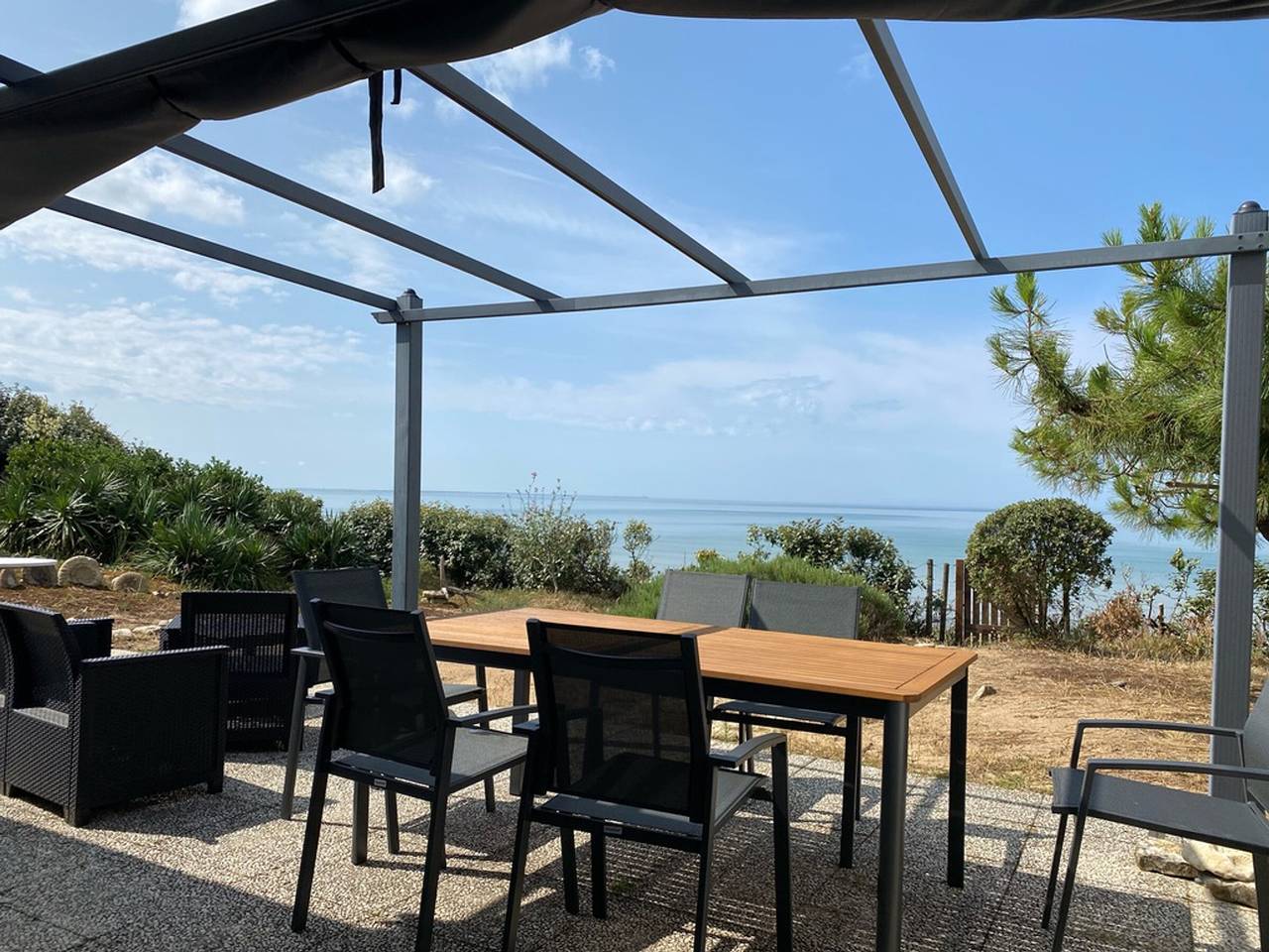 Renoviertes Vendée-Haus, direkter Strandzugang, Terrasse, Bbq, kostenloses Parken in Le Rocher, Longeville-sur-Mer