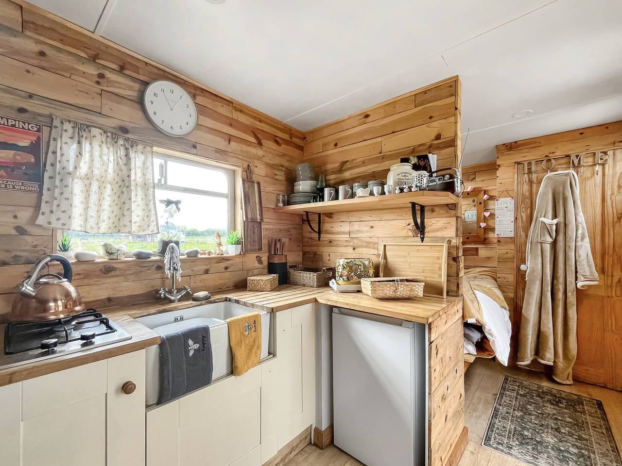 The Box - Oasis Farm in Denmead, South Downs
