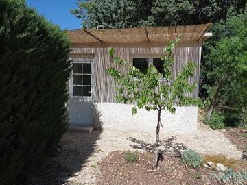 Maison d’hôte pour 2 personnes, avec terrasse ainsi que jardin et piscine à Mazan