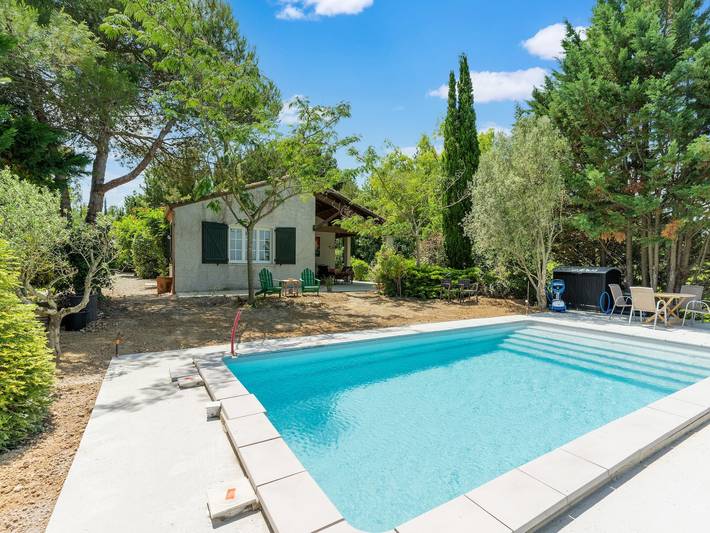 Location de vacances pour 6 personnes, avec Terrasse et Jardin ainsi que Piscine et Vue à Limoux