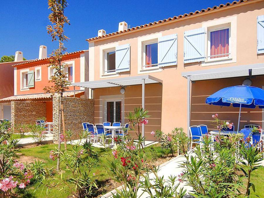 Résidence Odalys Référence Le Mas des Flamants - House 6 persons - 3-room maisonette sleeps 6 in Aigues-Mortes, Côte d'Améthyste