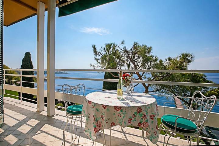 Ferienwohnung für 5 Personen, mit Balkon und Seeblick