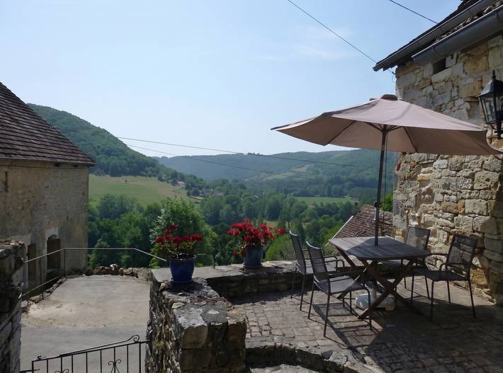 Gite 'Cap Del Mas' with Private Terrace and Wi-Fi in Ambeyrac, Quercy