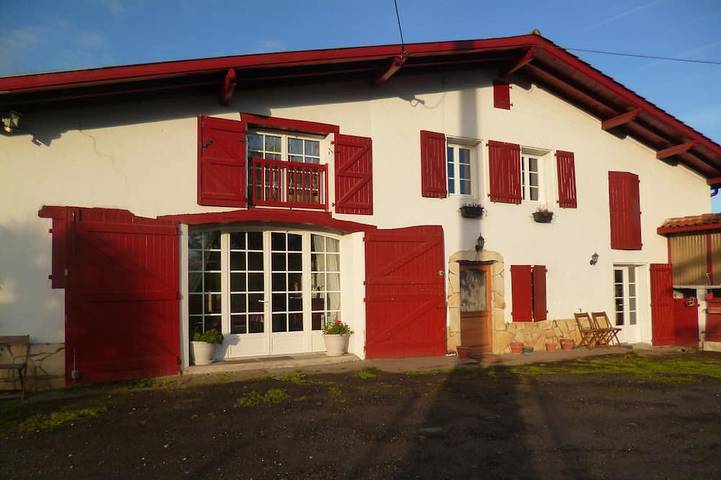 Appartement de vacances pour 5 personnes, avec terrasse et jardin