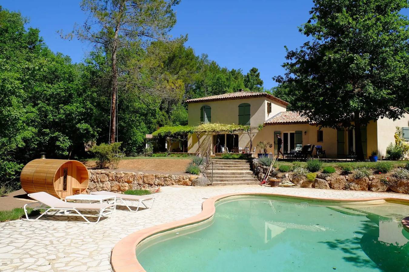 Holiday Home 'Waterballet' with Private Pool, Wifi, and Air Conditioning in Villecroze, Draguignan region