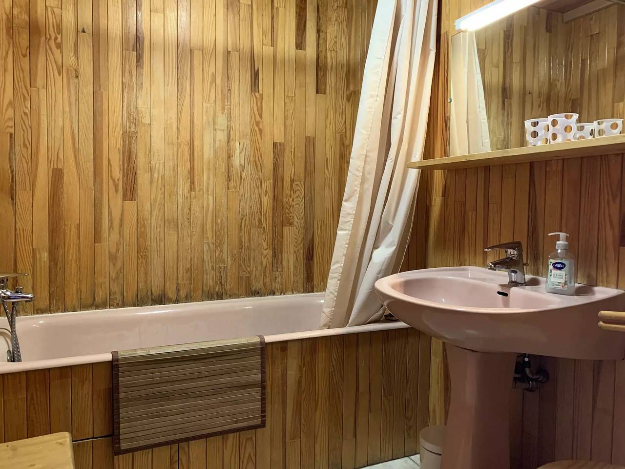 Apartamento entero, Apartamento 5 personas expuesto sur con balcón hermosa vista in Pra-Loup, Uvernet-Fours