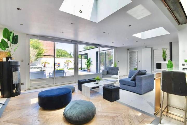 Location de vacances pour 5 personnes, avec Terrasse et Vue à Mons-en-Barœul