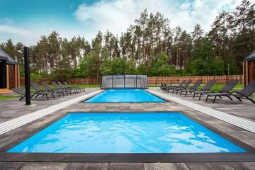 Maison de campagne pour 6 personnes, avec vue et piscine ainsi que sauna et jardin dans Radawa