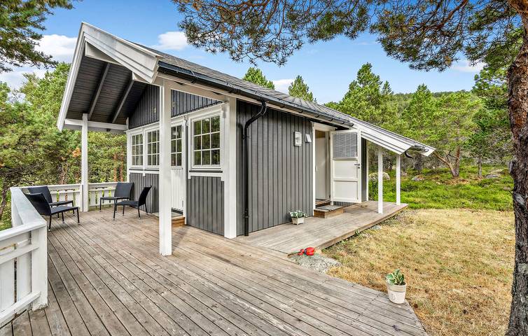 Ferienhaus für 18 Personen mit Garten in Lødingen