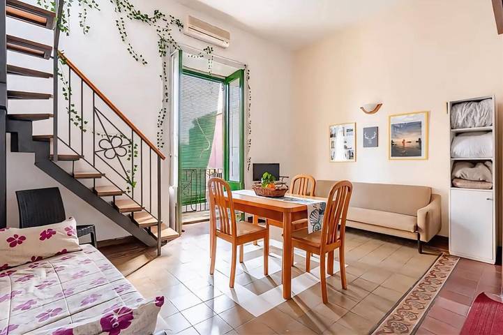 Casa vacanza per 6 persone, con Balcone e Terrazza nonché Panorama a Aci Castello (Borgo)