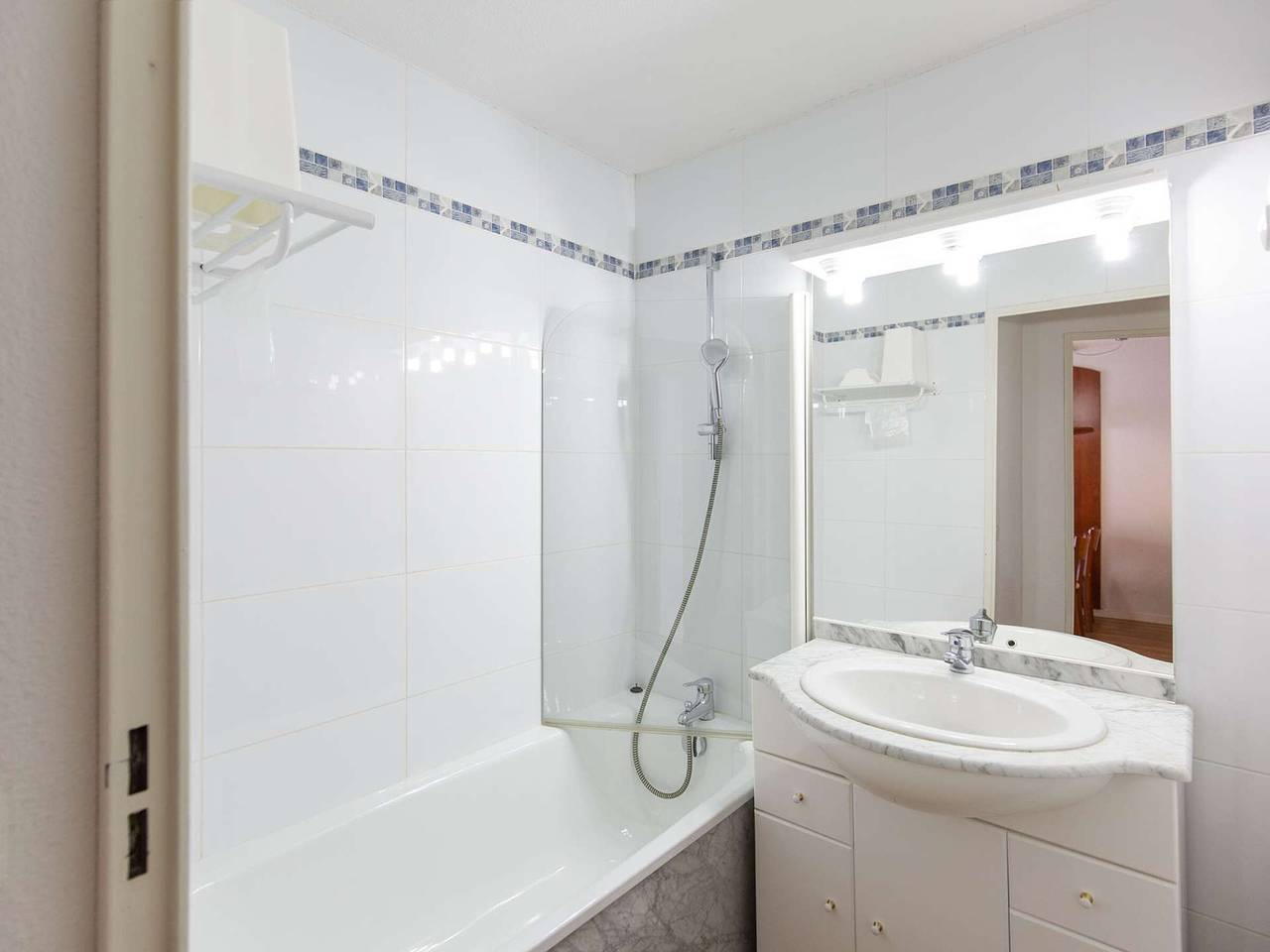 Appartement entier, Charmant Duplex 7 Pers. avec Terrasse Sud, Piscine, et Fitness à La Mongie in La Mongie, Bagnères-de-Bigorre