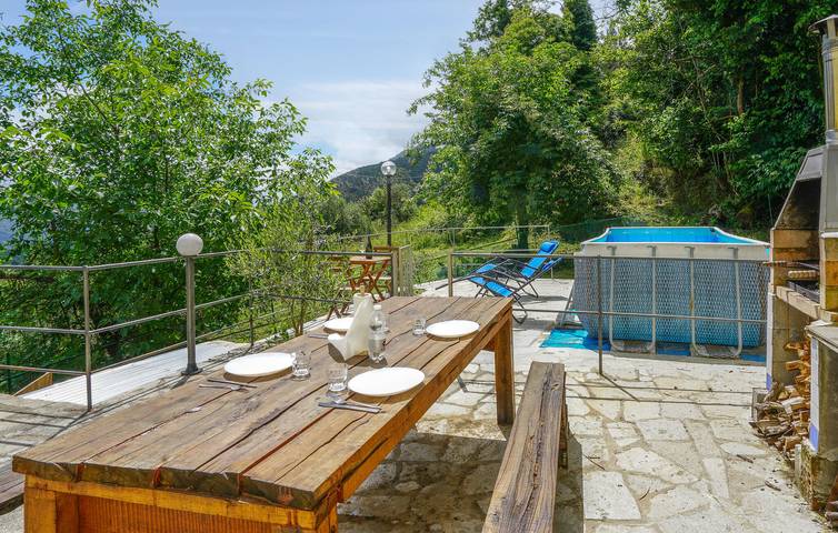 Appartamento a bordo piscina con A/C e parcheggio - Tribogna 1km in Garbarini, Tribogna