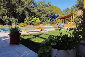 Cottage pour 2 personnes, avec jardin et jacuzzi, animaux acceptés à Pollestres